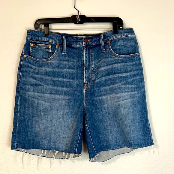 Madewell Pants - Madewell High Rise Denim Mid Length Shorts 32